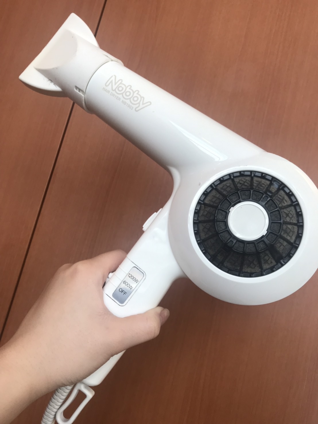 髪の乾燥が気になる方へ髪のプロがおススメする洗い流さないトリートメントの種類と必要性４つ 奈良県で口コミが人気の美容室 ヘアサロン ウェルズ公式ブログ